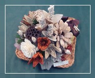 composizione fiori in legno